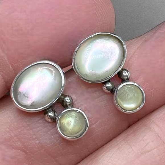 🌺Vintage Sterling MOP Earrings - Picture 4 of 10